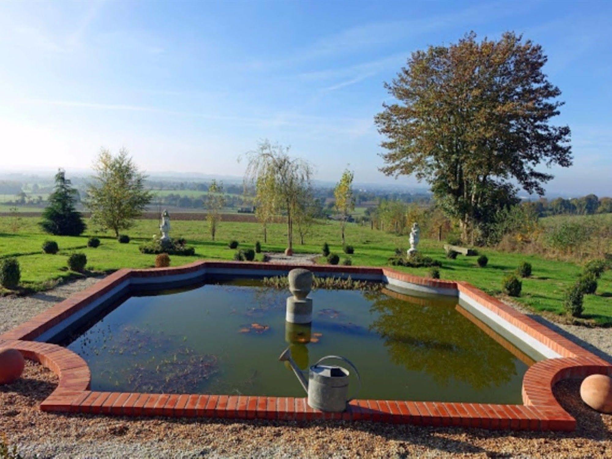 Chateau De Montbrault Fleurigné Kültér fotó